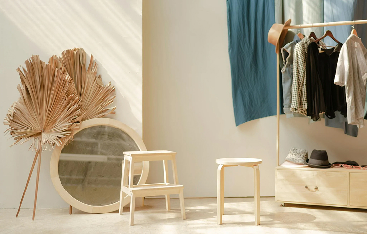 5 Must-Have Staples for a Capsule Wardrobe blog post 01