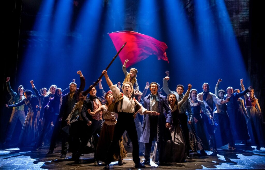 01 les mis tour 2022 s2 4793 mm edit smaller version 1